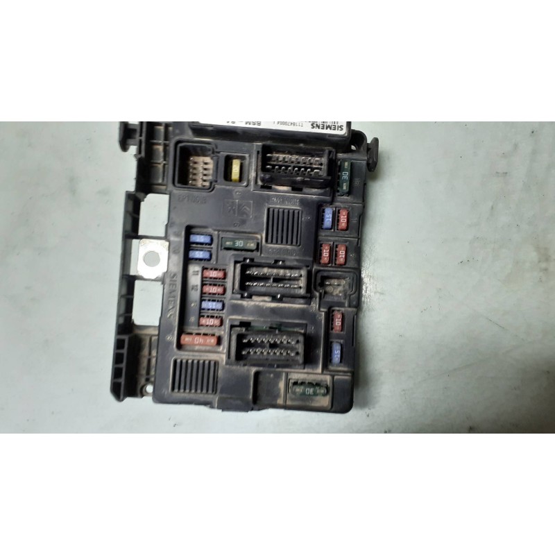 Recambio de caja reles / fusibles para citroen c3 hdi 70 furio referencia OEM IAM 965061838000 BSM - B4 SIEMENS