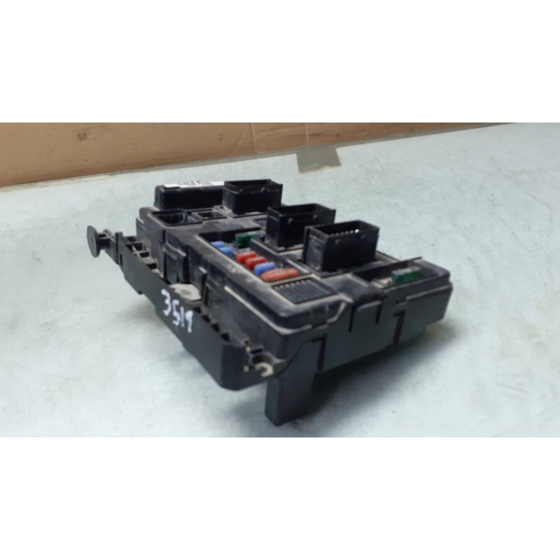 Recambio de caja reles / fusibles para citroen c3 hdi 70 furio referencia OEM IAM 965061838000 BSM - B4 SIEMENS