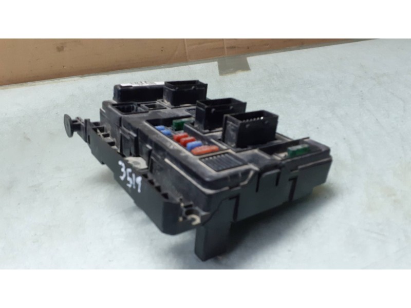 Recambio de caja reles / fusibles para citroen c3 hdi 70 furio referencia OEM IAM 965061838000 BSM - B4 SIEMENS