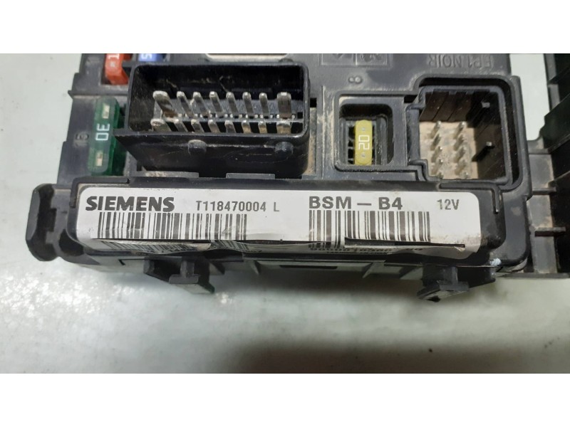 Recambio de caja reles / fusibles para citroen c3 hdi 70 furio referencia OEM IAM 965061838000 BSM - B4 SIEMENS