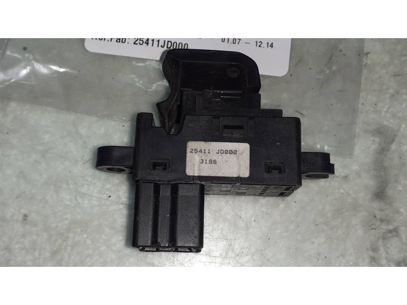 Recambio de mando elevalunas trasero derecho para nissan qashqai (j10) acenta referencia OEM IAM 25411JD000  CONECTOR 6 PINES