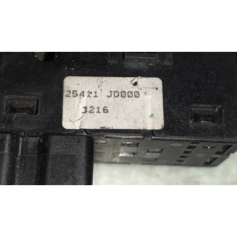 Recambio de mando elevalunas trasero izquierdo para nissan qashqai (j10) acenta referencia OEM IAM 25411JD000  CONECTOR 6 PINES