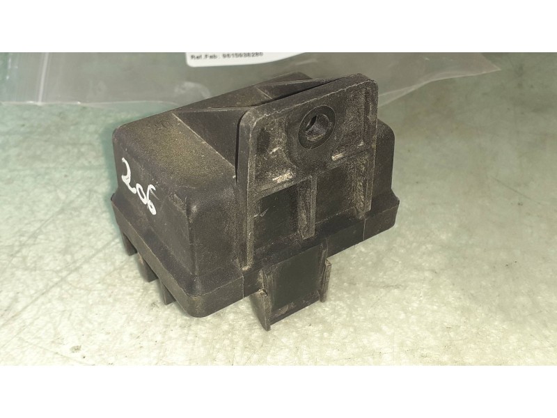 Recambio de caja precalentamiento para citroen xsara berlina 1.9 turbodiesel referencia OEM IAM 9615938280 80512E LUCAS