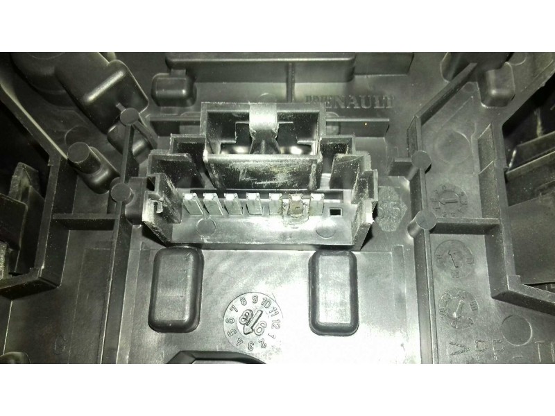 Recambio de piloto trasero izquierdo para renault megane i berlina hatchback (ba0) 1.6e europa referencia OEM IAM   