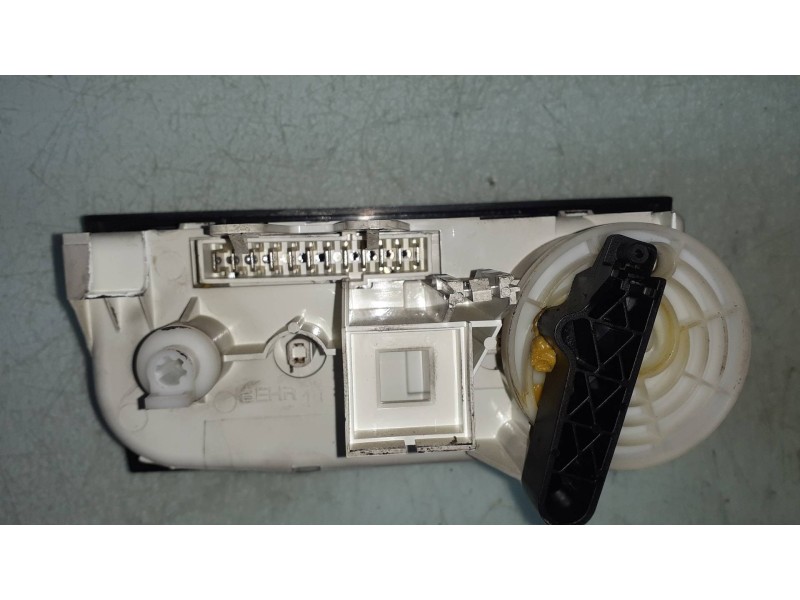 Recambio de mando calefaccion / aire acondicionado para opel meriva blue line referencia OEM IAM 93329465  BEHR