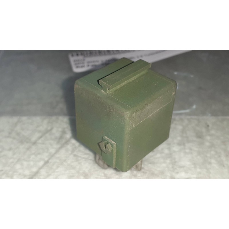 Recambio de rele para bmw serie 3 touring (e36) 2.5 turbodiesel cat referencia OEM IAM 13823533 20213501 VERDE