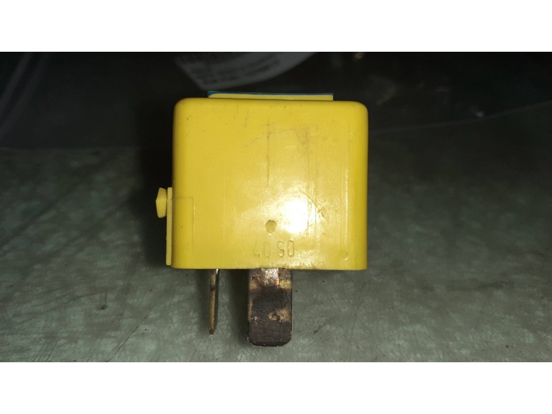Recambio de rele para bmw serie 3 touring (e36) 2.5 turbodiesel cat referencia OEM IAM 1379817 601624 AMARILLO