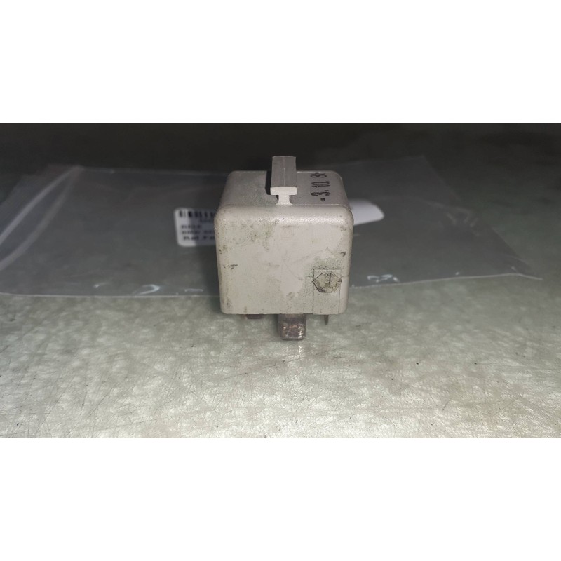 Recambio de rele para bmw serie 3 berlina (e36) 2.5 turbodiesel cat referencia OEM IAM 61361391397 899547 GRIS