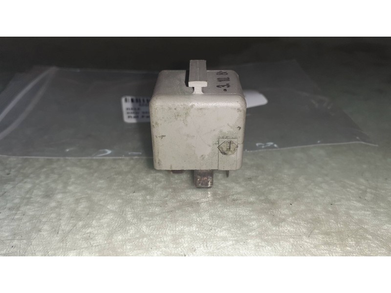 Recambio de rele para bmw serie 3 berlina (e36) 2.5 turbodiesel cat referencia OEM IAM 61361391397 899547 GRIS