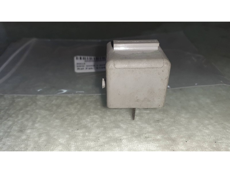 Recambio de rele para bmw serie 3 berlina (e36) 2.5 turbodiesel cat referencia OEM IAM 61361391397 899547 GRIS