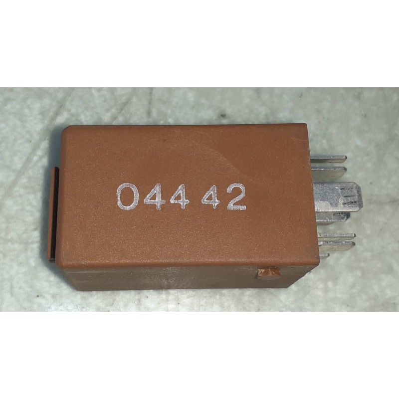 Recambio de rele para bmw serie 3 berlina (e36) 2.5 turbodiesel cat referencia OEM IAM 1384732 04442 MARRON