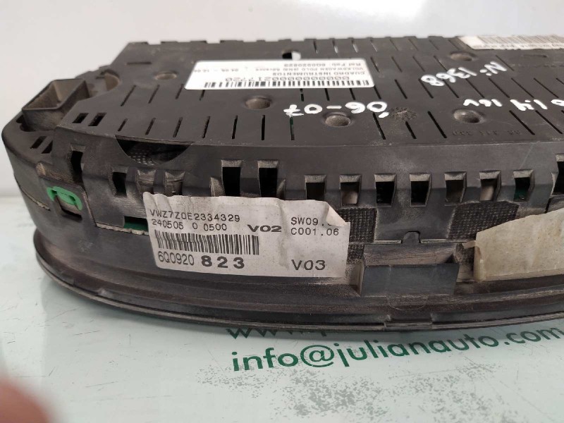 Recambio de cuadro instrumentos para volkswagen polo (9n3) advance referencia OEM IAM 6Q0920823 1180803210001A VDO