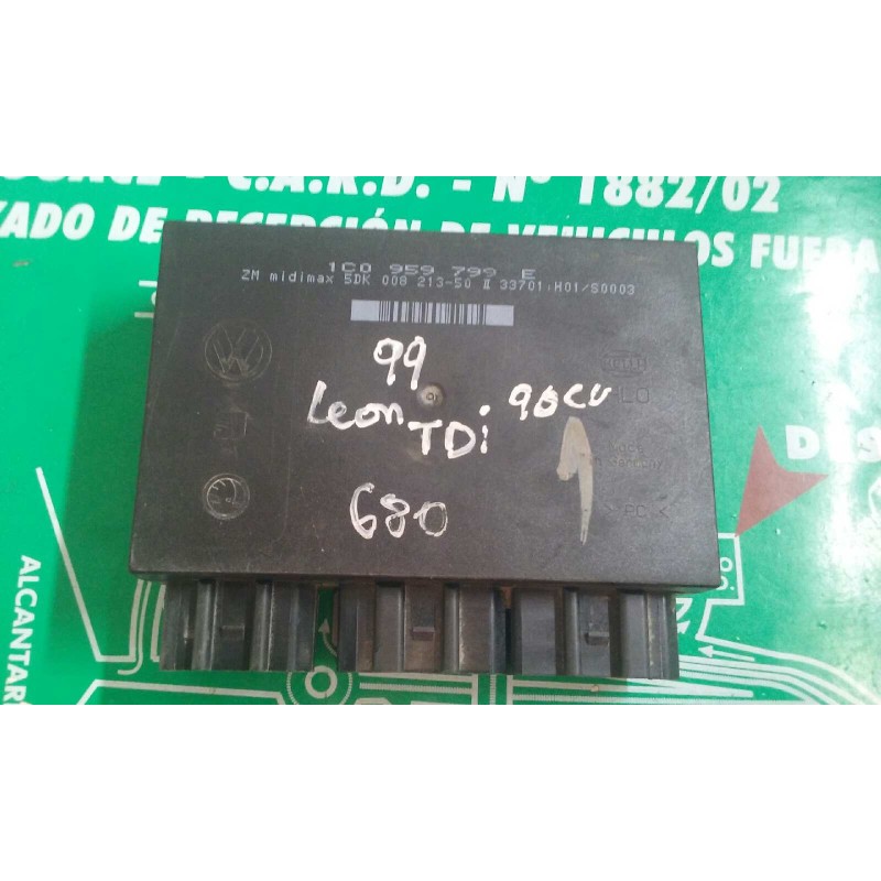 Recambio de centralita cierre para seat leon (1m1) signo referencia OEM IAM 1C0959799E  