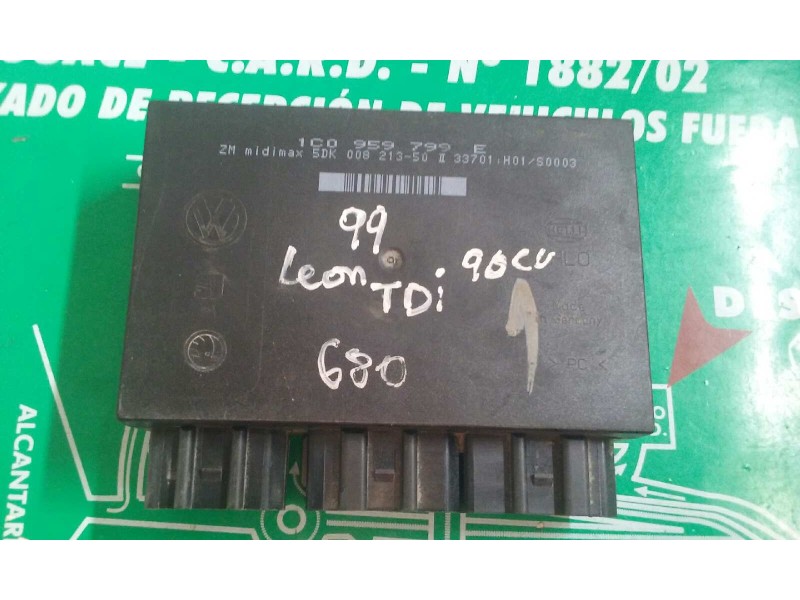 Recambio de centralita cierre para seat leon (1m1) signo referencia OEM IAM 1C0959799E  