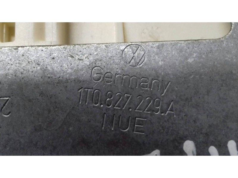 Recambio de maneta exterior porton para volkswagen passat variant (365) edition bluemotion referencia OEM IAM 1T0827229A 251401S