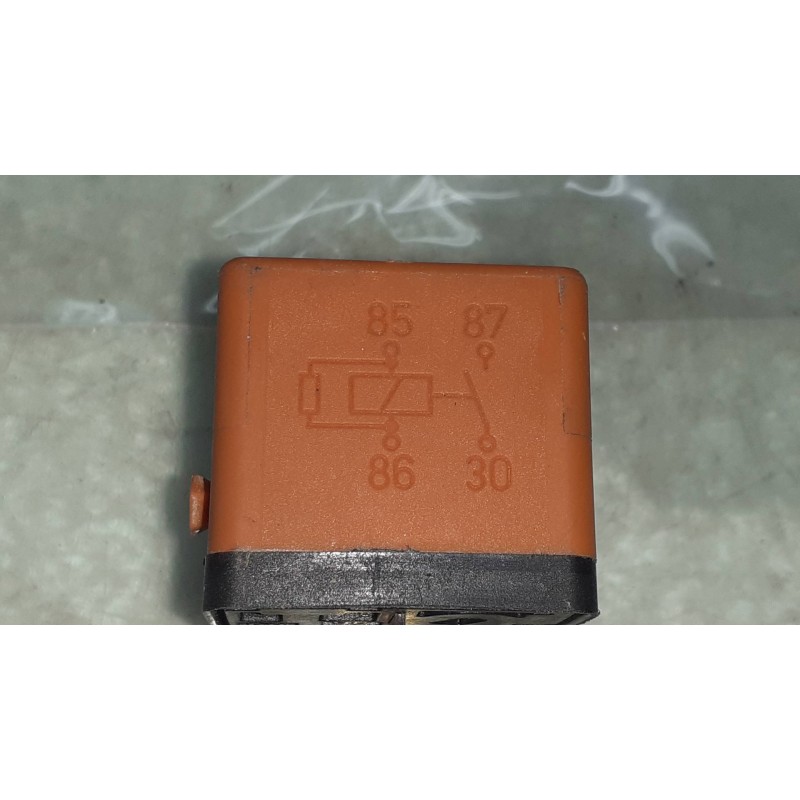 Recambio de rele para bmw serie 3 berlina (e36) 1.8 cat (m43) referencia OEM IAM 0332014456 BOSCH NARANJA