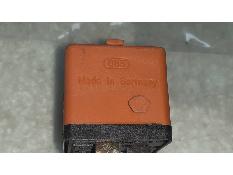 Recambio de rele para bmw serie 3 berlina (e36) 1.8 cat (m43) referencia OEM IAM 0332014456 BOSCH NARANJA