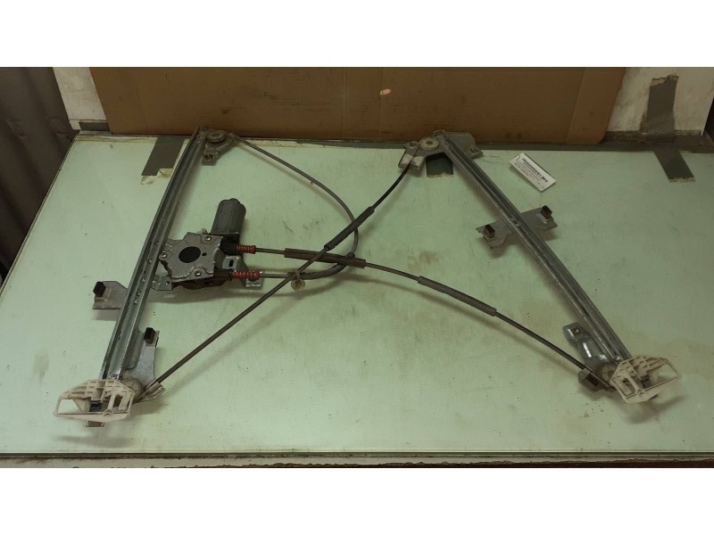 Recambio de elevalunas delantero derecho para peugeot partner (s2) combi plus referencia OEM IAM 0130821762  ELECTRICO