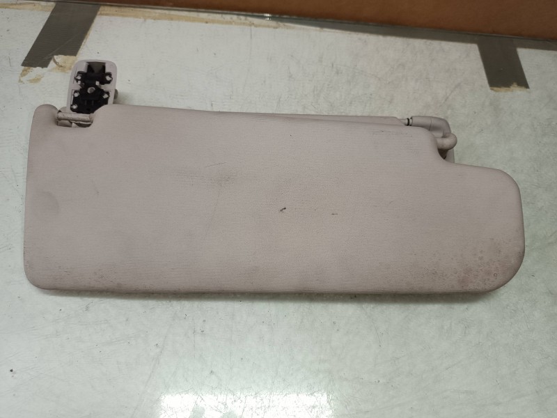 Recambio de parasol izquierdo para volkswagen passat berlina (3c2) advance referencia OEM IAM 300857551  CONECTOR 2 PINES