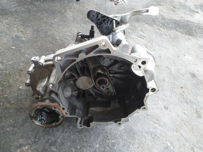 Recambio de caja cambios para seat ibiza (6p1) style referencia OEM IAM PNZ  5 VELOCIDADES