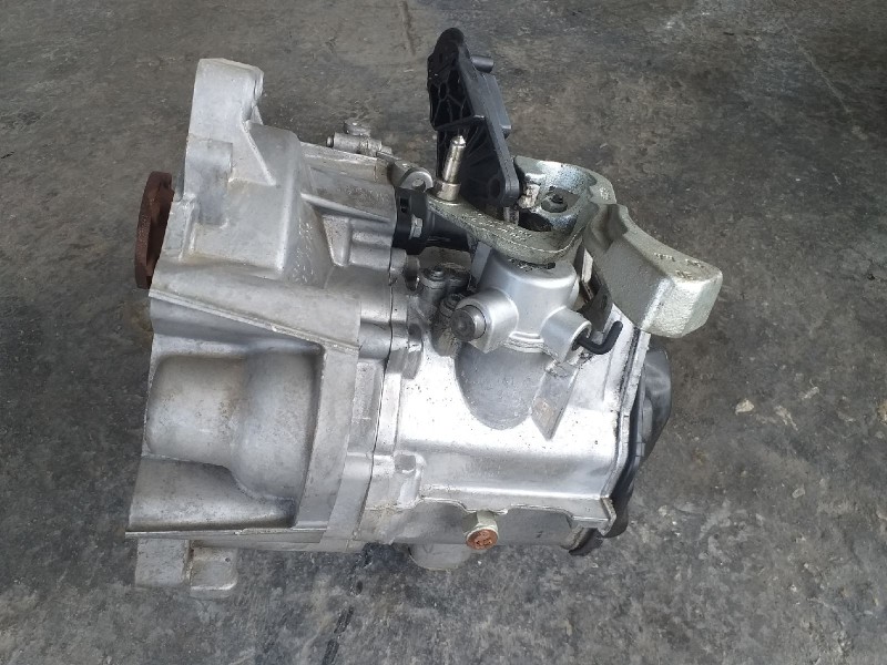 Recambio de caja cambios para seat ibiza (6p1) style referencia OEM IAM PNZ  5 VELOCIDADES