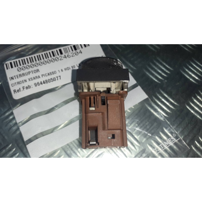 Recambio de interruptor para citroen xsara picasso 1.6 hdi 90 lx plus referencia OEM IAM 9644805077 CONECTOR 3 PINES BLOQUEO