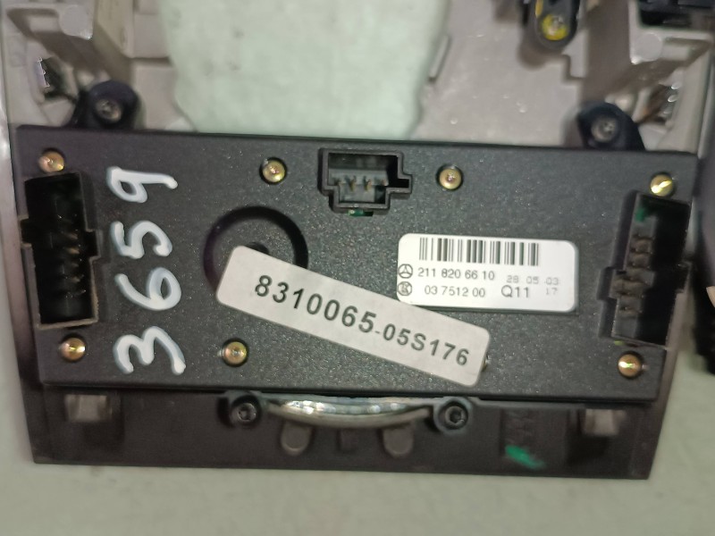 Recambio de guarnecidos palanca cambio para mercedes-benz clase e (w211) berlina e 500 (211.070) referencia OEM IAM 2118206610 0