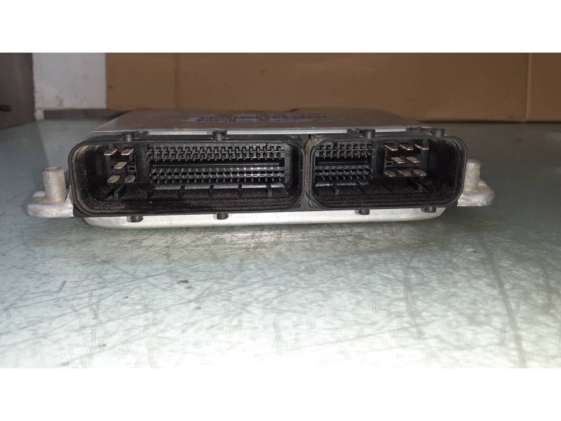 Recambio de centralita motor uce para seat ibiza (6l1) signo referencia OEM IAM 038906012EM 0281010690 BOSCH