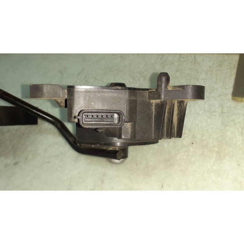 Recambio de pedal acelerador para nissan qashqai (j10) acenta referencia OEM IAM 0137C11538 0137C CONECTOR 6 PINES