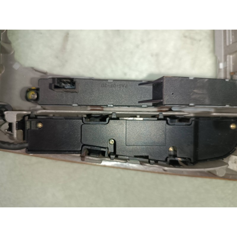 Recambio de guarnecidos palanca cambio para mercedes-benz clase e (w211) berlina e 500 (211.070) referencia OEM IAM 2118206610 0