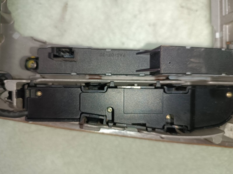 Recambio de guarnecidos palanca cambio para mercedes-benz clase e (w211) berlina e 500 (211.070) referencia OEM IAM 2118206610 0