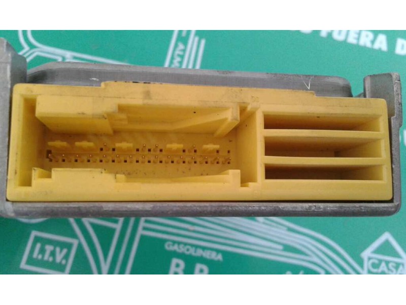 Recambio de centralita airbag para renault clio ii fase i (b/cbo) 1.2 referencia OEM IAM 7700428310B 0285001157 BOSCH