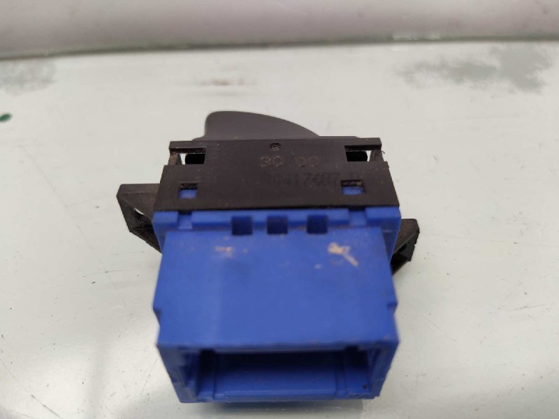 Recambio de mando elevalunas delantero izquierdo para renault laguna (b56) 1.9 dci rt referencia OEM IAM 700417487  