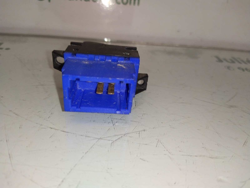 Recambio de mando elevalunas delantero izquierdo para renault laguna (b56) 1.9 dci rt referencia OEM IAM 700417487  