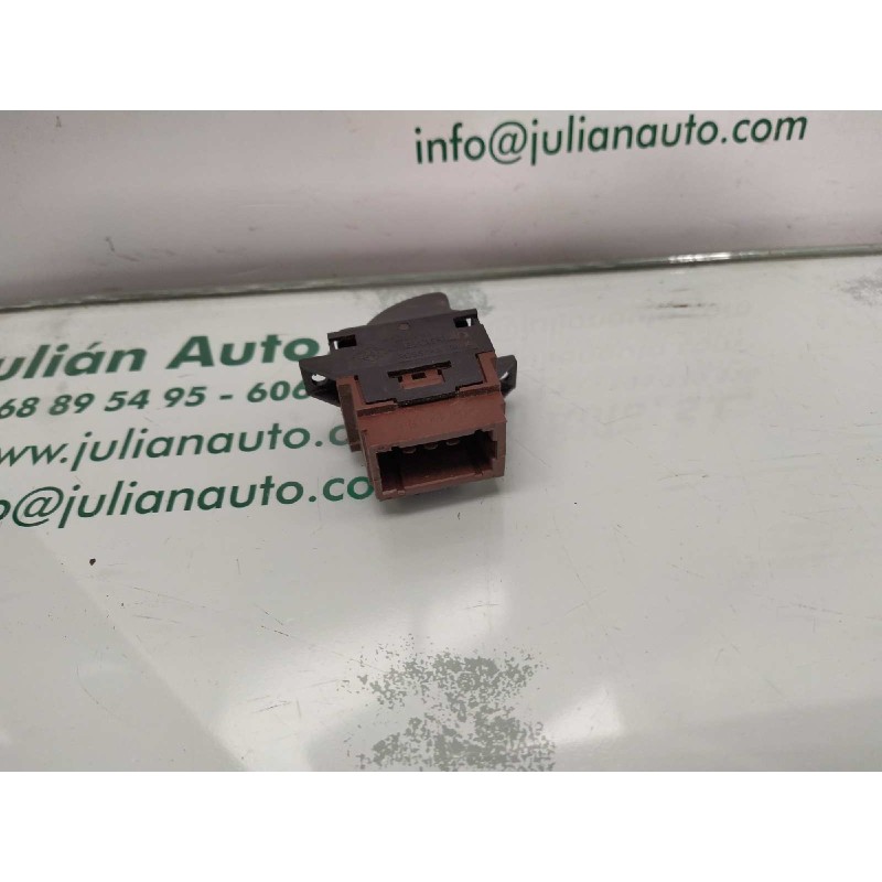 Recambio de mando elevalunas delantero izquierdo para renault laguna (b56) 1.9 dci rt referencia OEM IAM   6 PINES