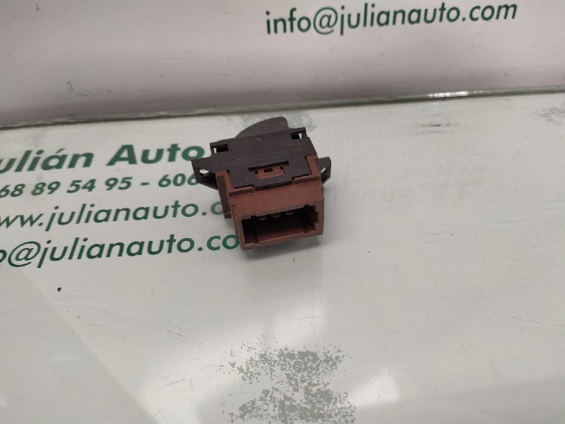 Recambio de mando elevalunas delantero izquierdo para renault laguna (b56) 1.9 dci rt referencia OEM IAM   6 PINES