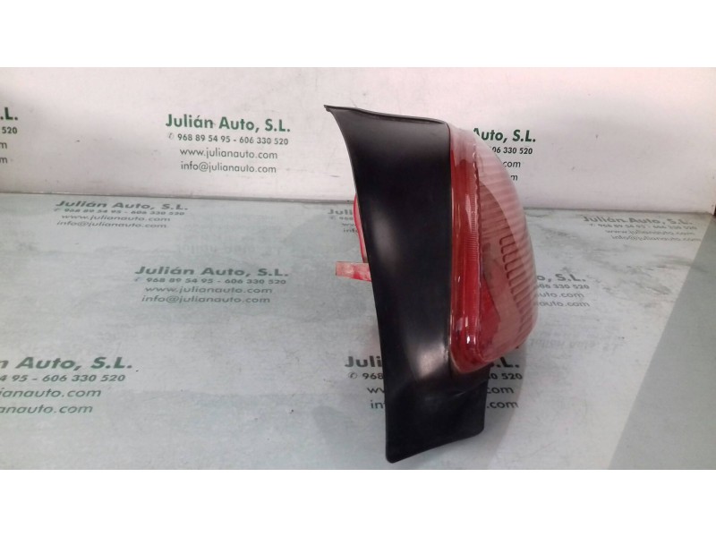 Recambio de piloto trasero derecho para peugeot 206 berlina xt referencia OEM IAM 08322033  