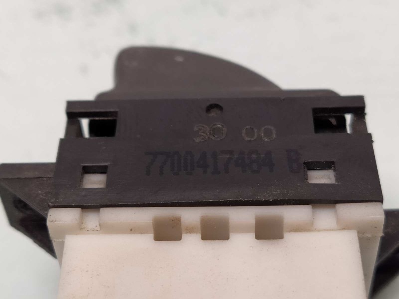 Recambio de mando elevalunas delantero izquierdo para renault laguna (b56) 1.9 dci rt referencia OEM IAM 7700417484B  5 PINES