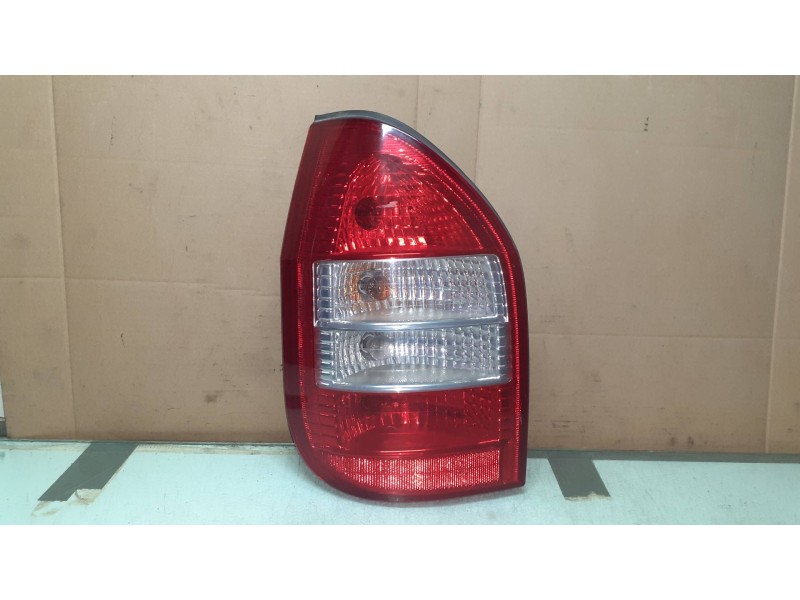 Recambio de piloto trasero izquierdo para opel zafira a blue line referencia OEM IAM 62280  YORKA