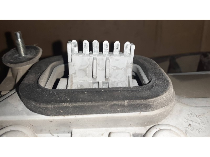 Recambio de piloto trasero izquierdo para opel zafira a blue line referencia OEM IAM 62280  YORKA