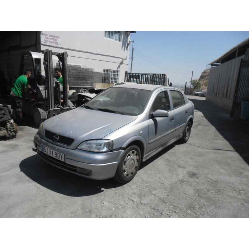 opel astra g berlina del año 2001