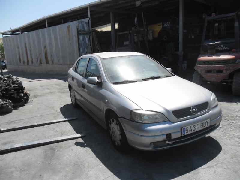 opel astra g berlina del año 2001
