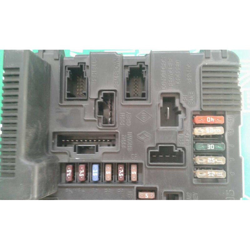 Recambio de centralita motor uce para renault scenic ii confort authentique referencia OEM IAM 8200498188 8200469340 KIT - DELPH