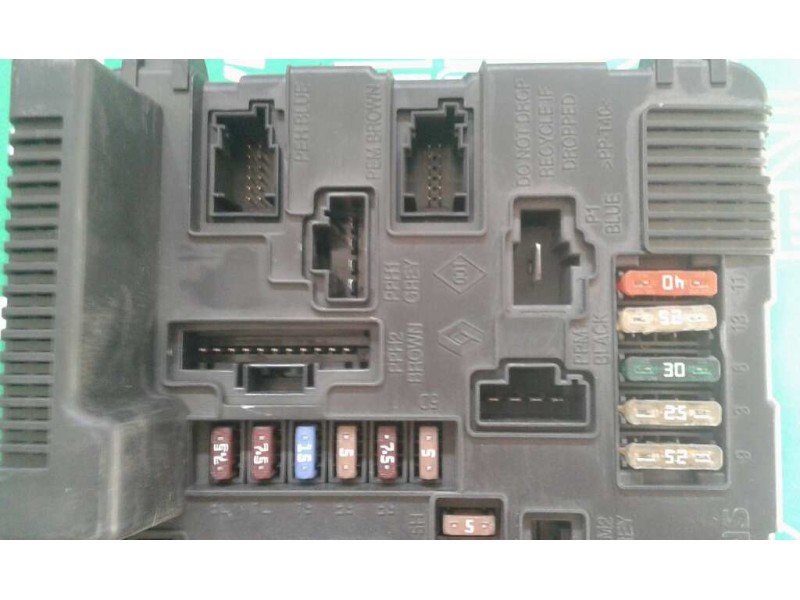 Recambio de centralita motor uce para renault scenic ii confort authentique referencia OEM IAM 8200498188 8200469340 KIT - DELPH