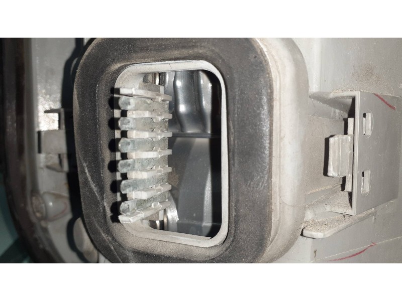 Recambio de piloto trasero derecho para opel zafira a blue line referencia OEM IAM 084421923R  YORKA