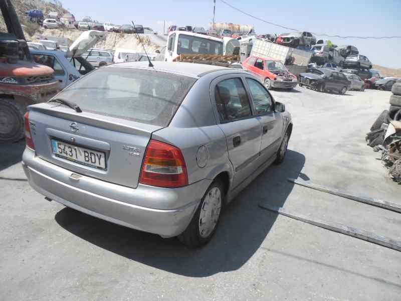 opel astra g berlina del año 2001