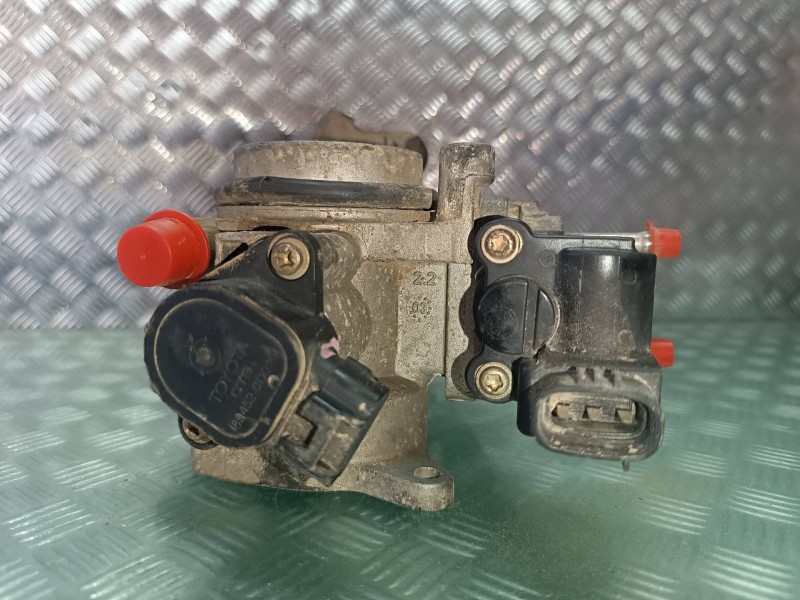 Recambio de caja mariposa para toyota yaris (ncp1/nlp1/scp1) 1.3 expo referencia OEM IAM 1894520D010 DENSO 1368001702