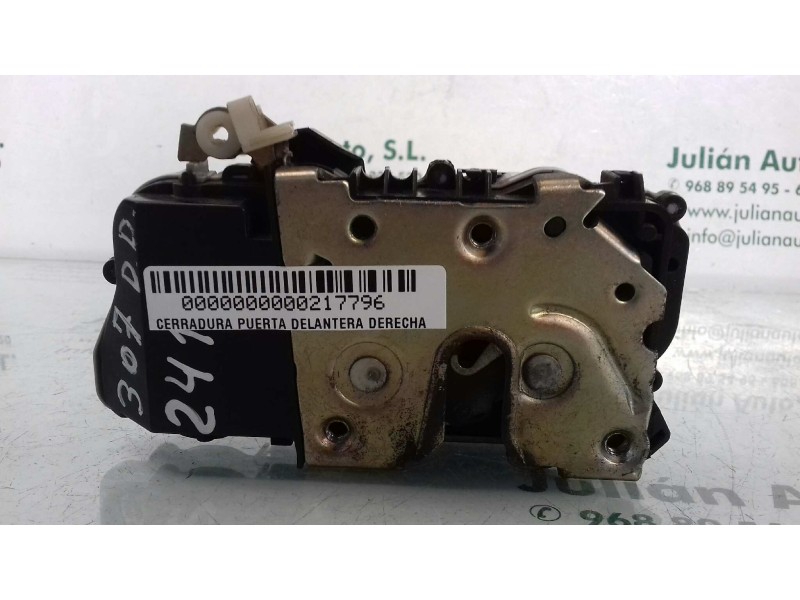 Recambio de cerradura puerta delantera derecha para peugeot 307 (s1) xt referencia OEM IAM  GRIS 6 PINES