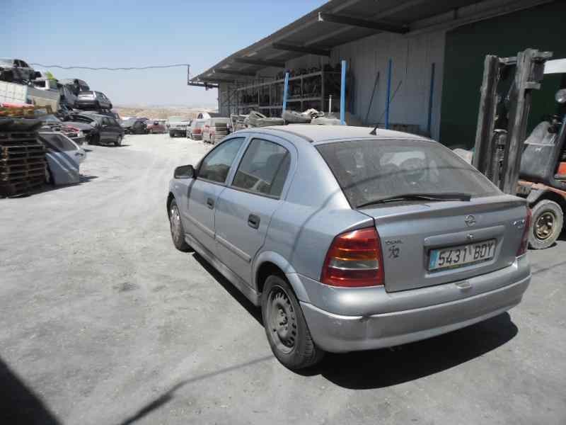 opel astra g berlina del año 2001