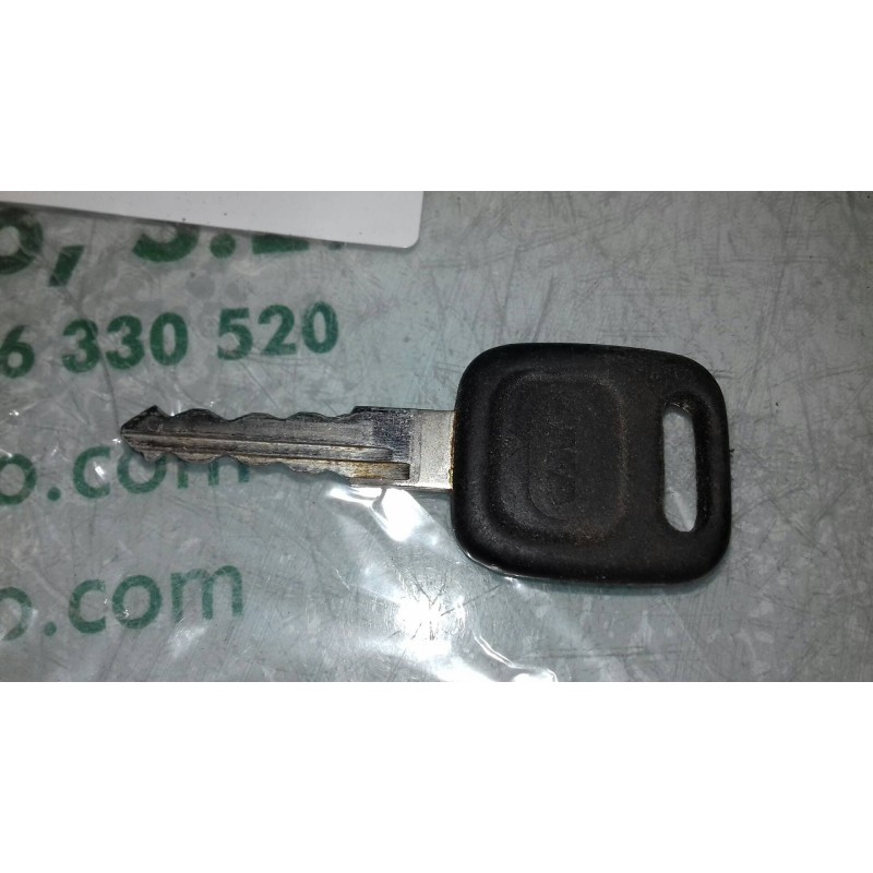 Recambio de tapon combustible para seat cordoba berlina (6k2) clx referencia OEM IAM 191201553  CON LLAVE